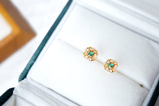 14K Gold Emerald Green Crystal Floral Stud Earrings